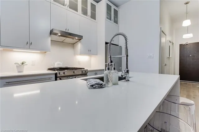 Additional image 9 of 1842 Queen St Unit 204