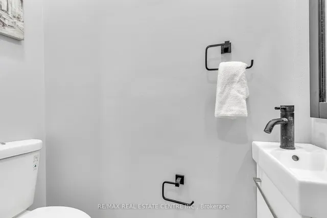 Additional image 35 of 29 Halldorson Tr