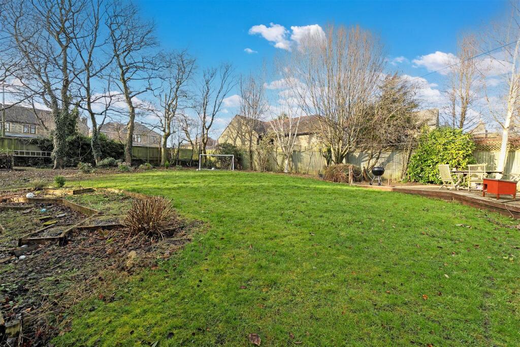 Additional image 8 of Tall Trees, 117, Scholes Lane Scholes, Cleckheaton, BD19 6LY