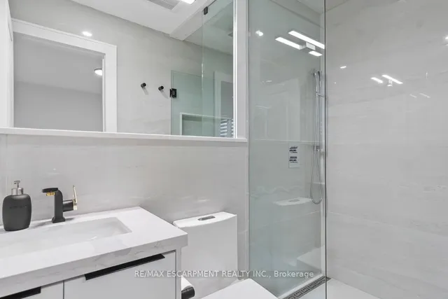 Additional image 39 of 2455 BON ECHO Dr