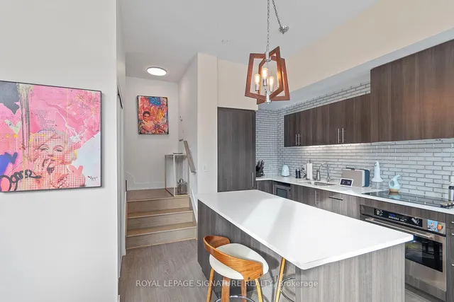 Additional image 4 of 508 Wellington St Unit TH1