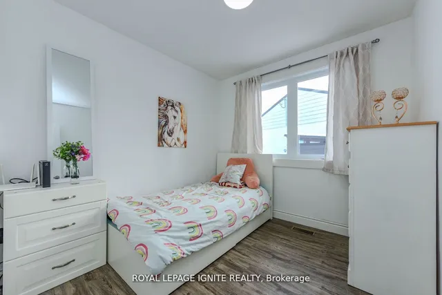 Additional image 22 of 208 Riverplace Cres