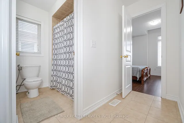 Additional image 34 of 71 Vanderpool Cres