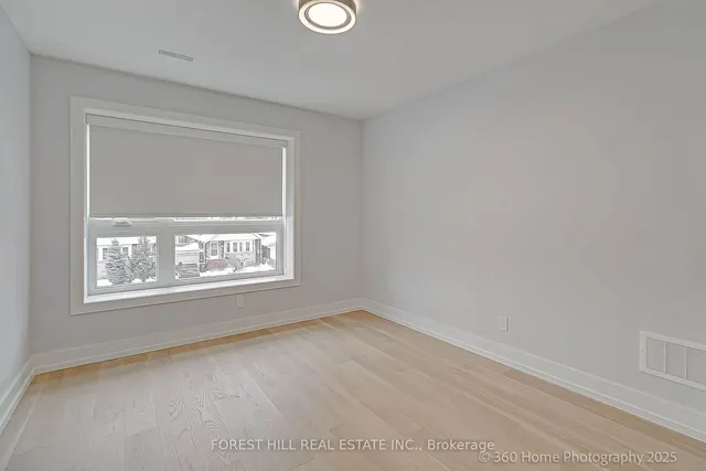 Additional image 17 of 896 Coxwell Ave