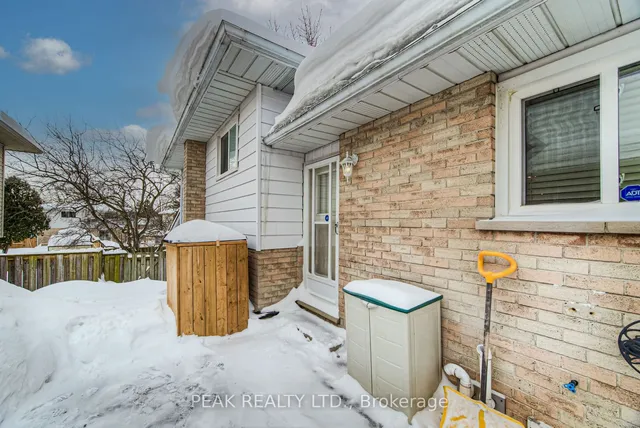 Additional image 4 of 93 Uxbridge Cres