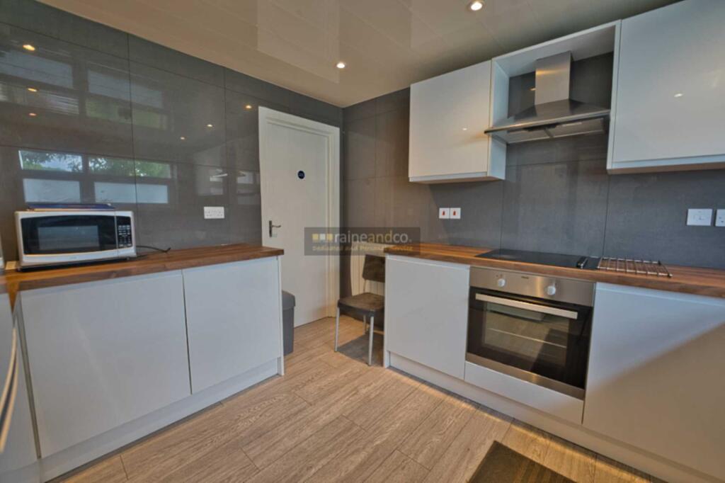 Additional image 23 of Travellers Lane, Hatfield