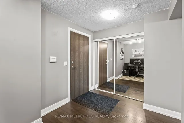 Additional image 5 of 135 Village Green Sq Unit 816