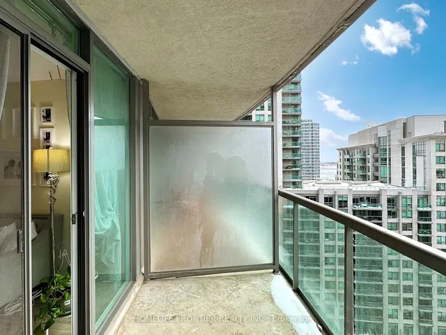 Additional image 24 of 30 Grand Trunk Cres Unit 1812