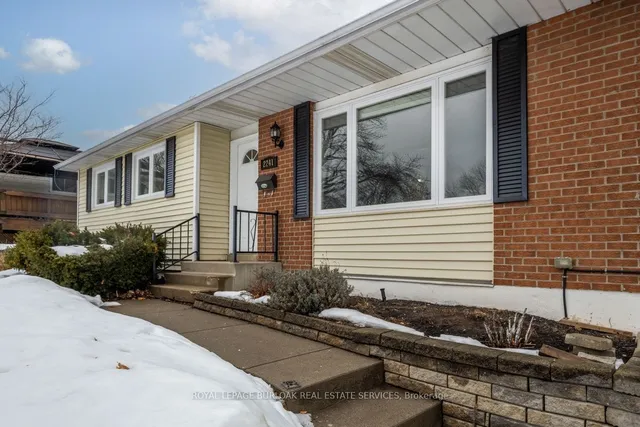 Additional image 2 of 2241 Melanie Crt