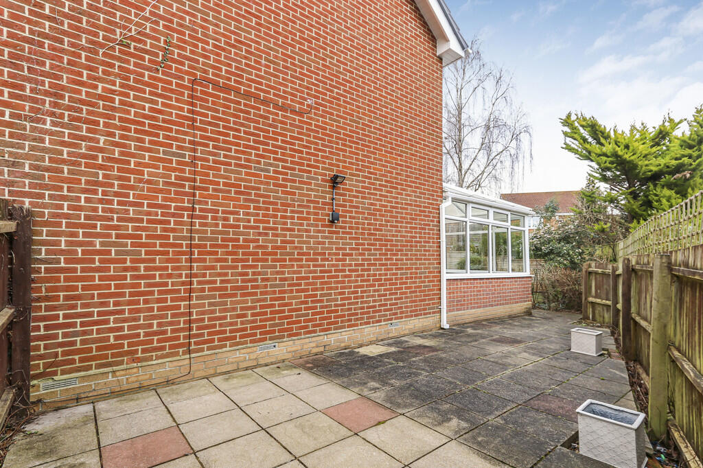 Additional image 19 of Twin Oaks Close, Broadstone