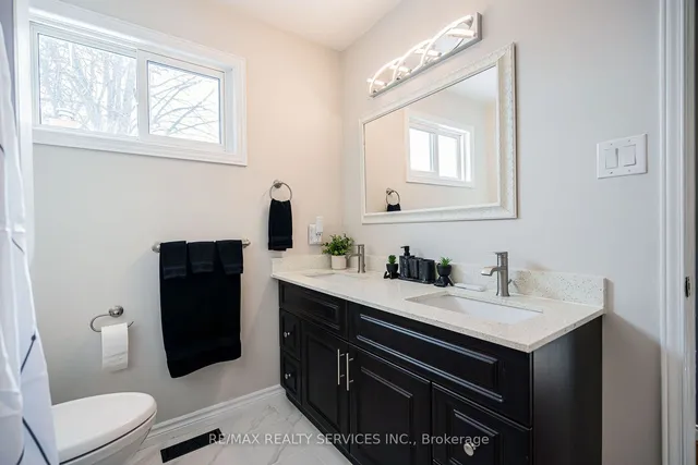 Additional image 17 of 54 Ferri Cres