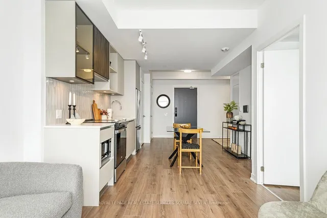 Additional image 30 of 395 Dundas St Unit 413