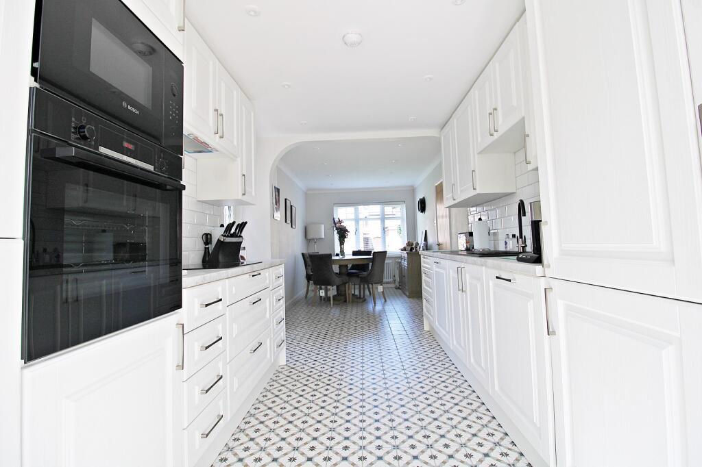 Additional image 12 of Bryn Creigiau, Groesfaen, Pontyclun, Rhondda Cynon Taff. CF72 8RT