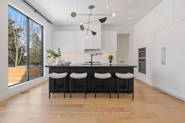 Additional image 8 of 1405 ACTON Cres