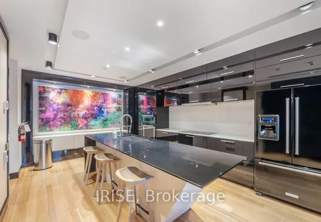 Additional image 30 of 30 Roehampton Ave Unit 610