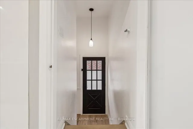 Additional image 16 of 1142 Stanley Dr