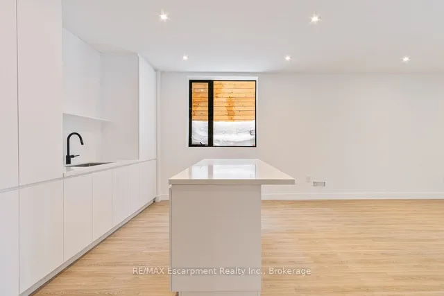 Additional image 36 of 1405 ACTON Cres