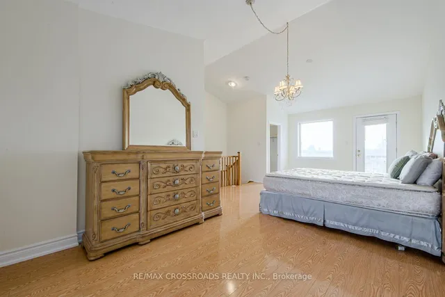 Additional image 27 of 114 Tisdale Ave