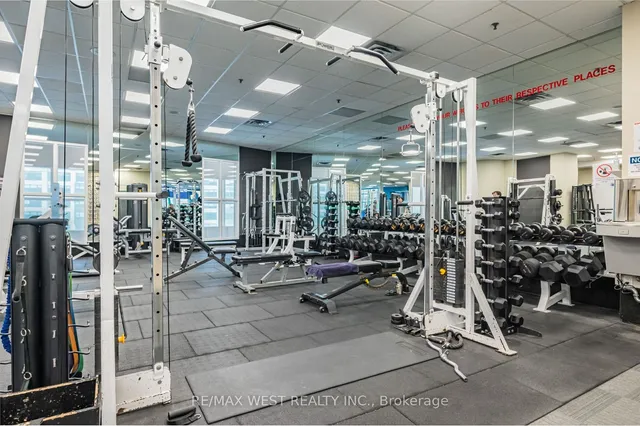 Additional image 5 of 99 Harbour Sq Unit 1804