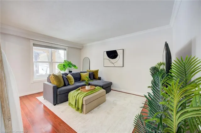 Additional image 33 of 266 Newbury Dr