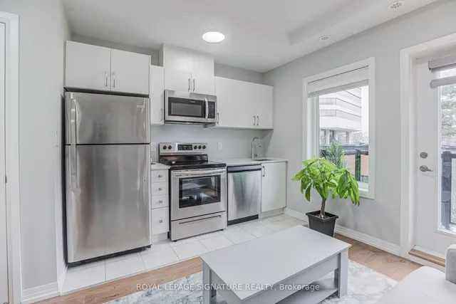 Additional image 15 of 402 The East Mall Unit 213