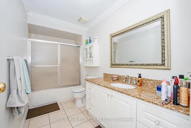 Additional image 11 of 122 Centre St