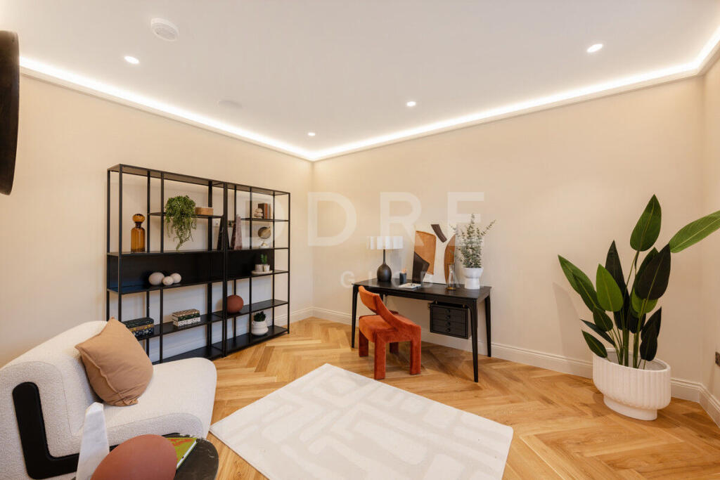 Additional image 11 of Mymms Drive, Brookmans Park, AL9