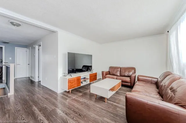 Additional image 15 of 96 Rossford Cres