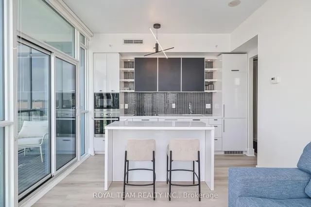 Additional image 11 of 32 Davenport Rd Unit 1403