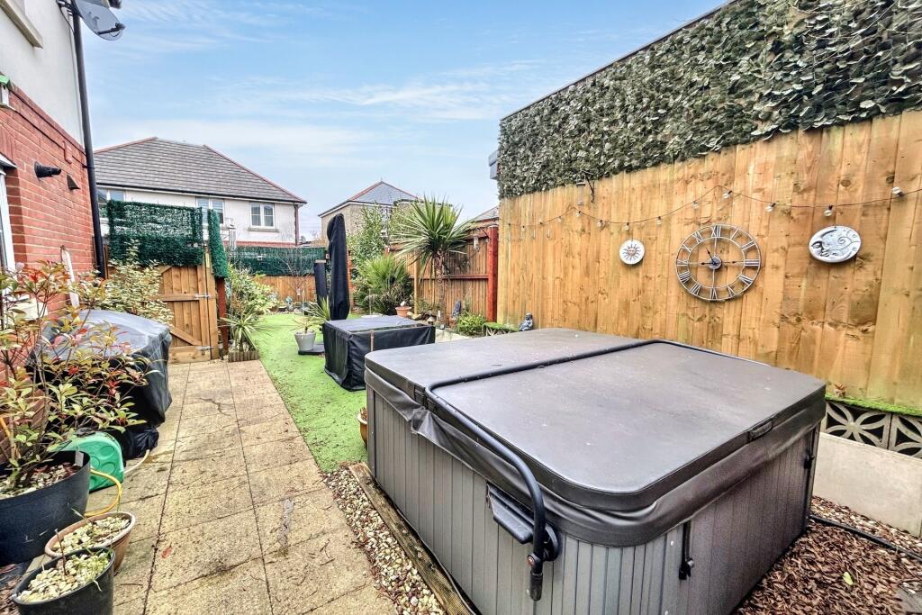 Additional image 2 of Parkstone