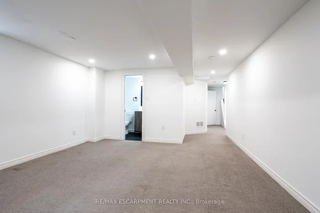 Additional image 35 of 3135 MICHAEL Cres