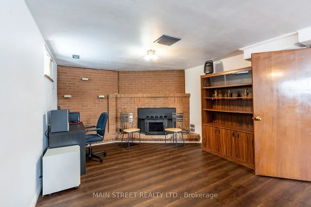 Additional image 27 of 92 Queenston Cres