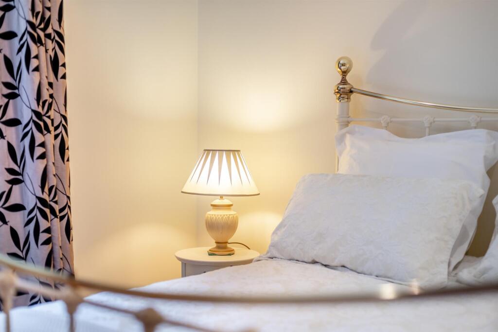 Additional image 39 of Woodland Walk, Ferndown