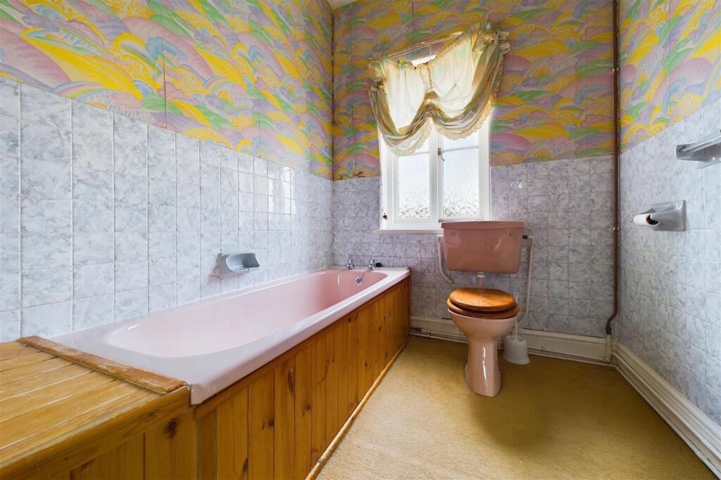 Additional image 33 of DETACHED | UPDATING | BADGWORTH