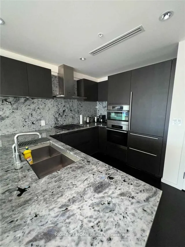 Additional image 8 of 180 University Ave Unit 4102