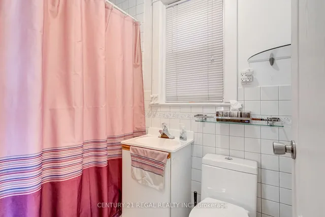 Additional image 18 of 527 Sammon Ave