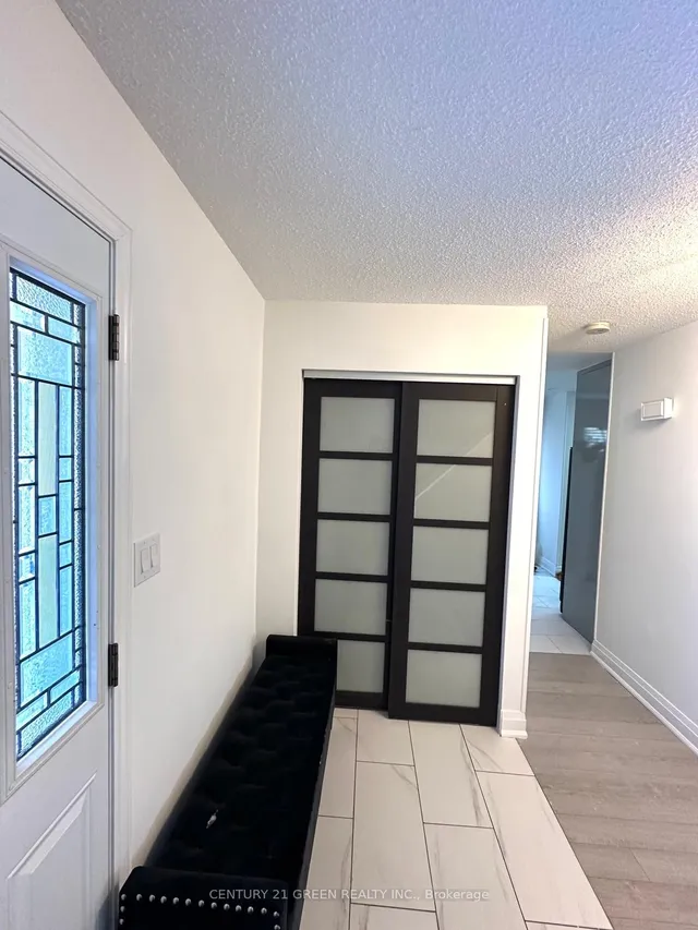 Additional image 22 of 864 Laurier Ave