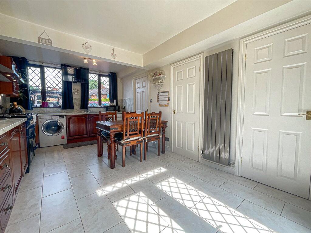 Additional image 11 of Bright Crescent, Tamworth, Staffordshire, B77