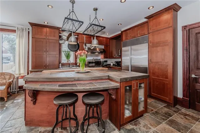 Additional image 14 of 33 Roland St