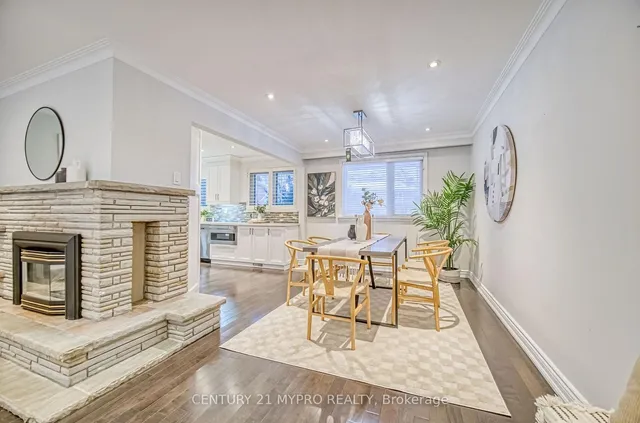 Additional image 10 of 52 Alamosa Dr