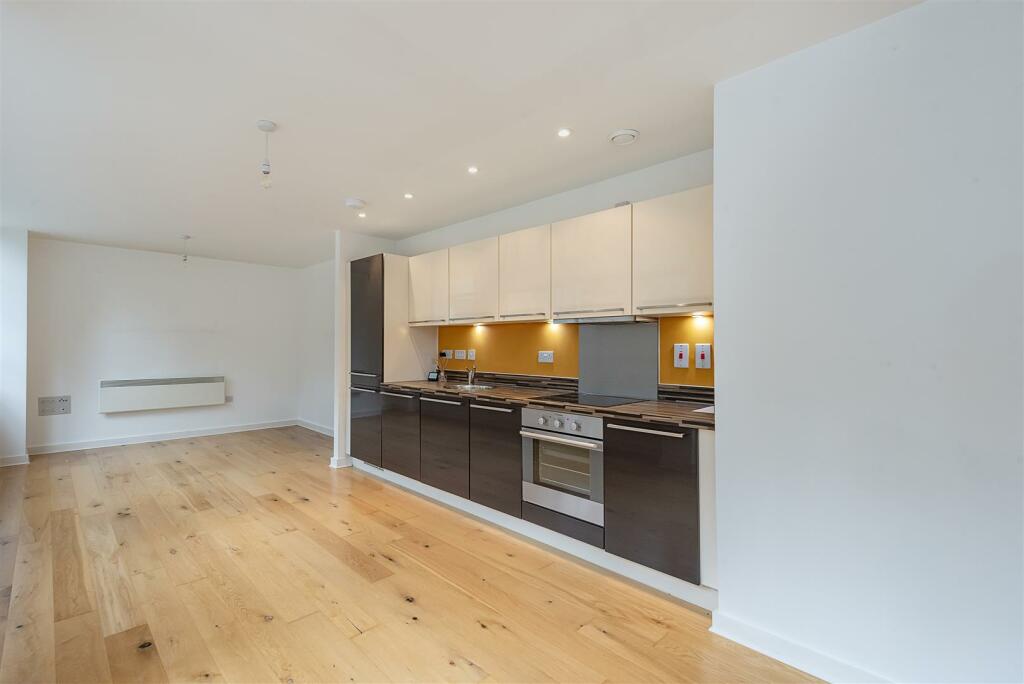 Additional image 6 of Hatfield Road, St. Albans