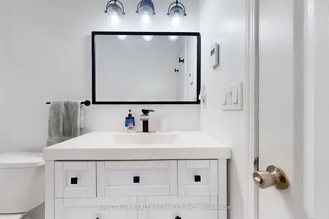 Additional image 33 of 1528 Evans Terr