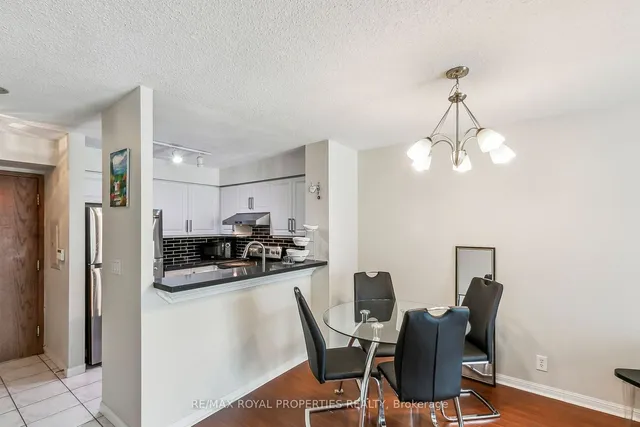 Additional image 10 of 11 Lee Centre Dr Unit 1002