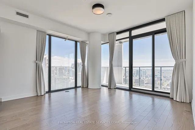 Additional image 12 of 20 Lombard St Unit 3902