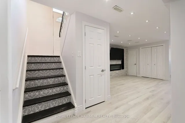 Additional image 17 of 248 Hullmar Dr