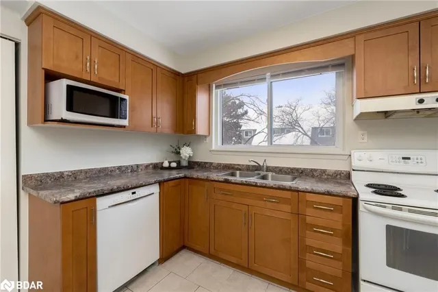 Additional image 21 of 46 Tara Park Cres