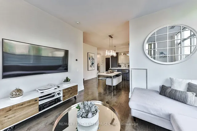 Additional image 31 of 112 George St Unit 902