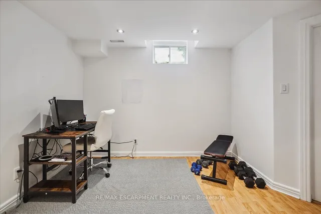 Additional image 29 of 2403 Emerson Dr