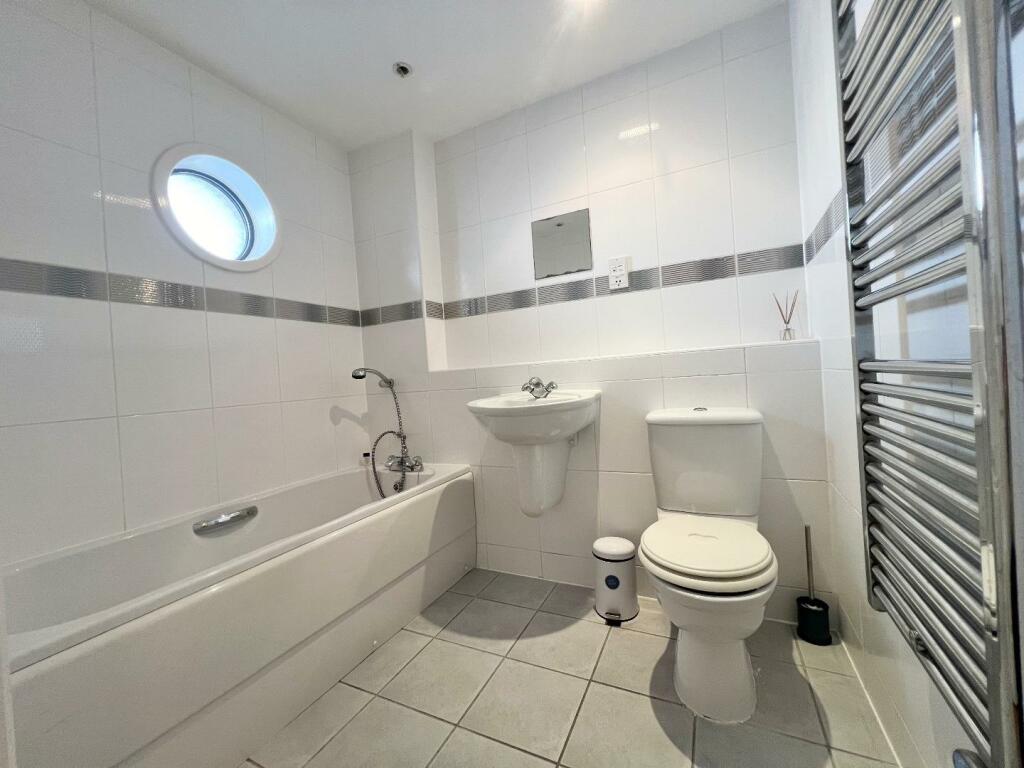 Additional image 13 of Esplanade, Porthcawl, Bridgend County Borough, CF36 3YE