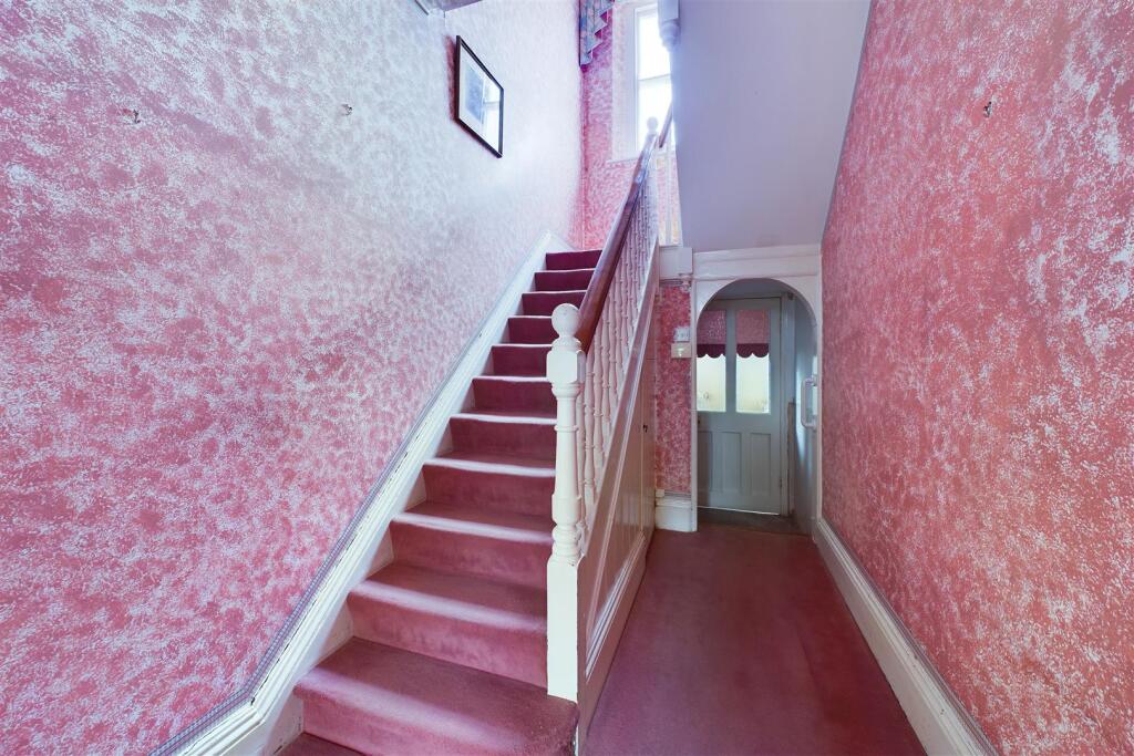 Additional image 20 of DETACHED | UPDATING | BADGWORTH